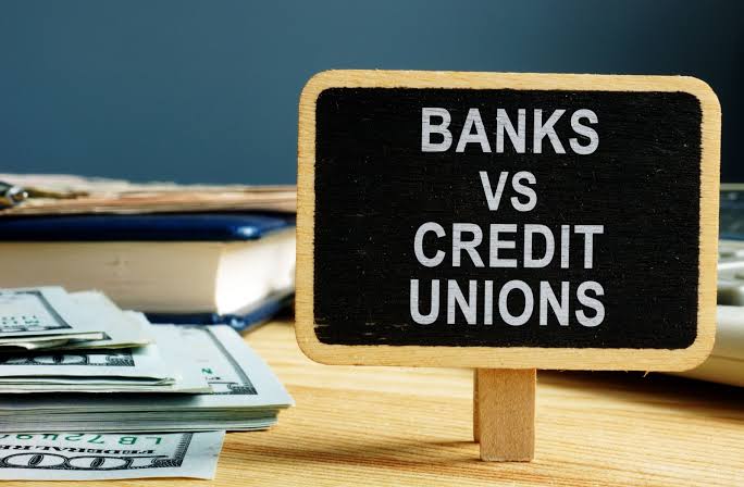 Banks or Credit Unions—Which one offers Personal Loans Better Rates?